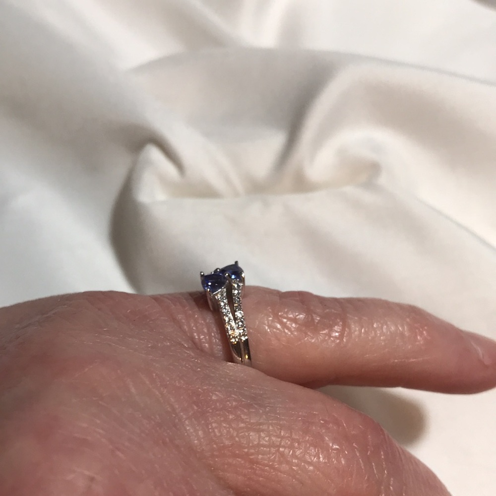 Trillion cut Genuine Tanzanite with Zircons Sz 6, 7, 8 - Picture 5 of 5